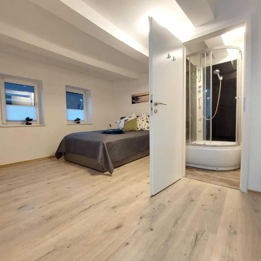 Hotel 24 Bilstein Bagian luar foto